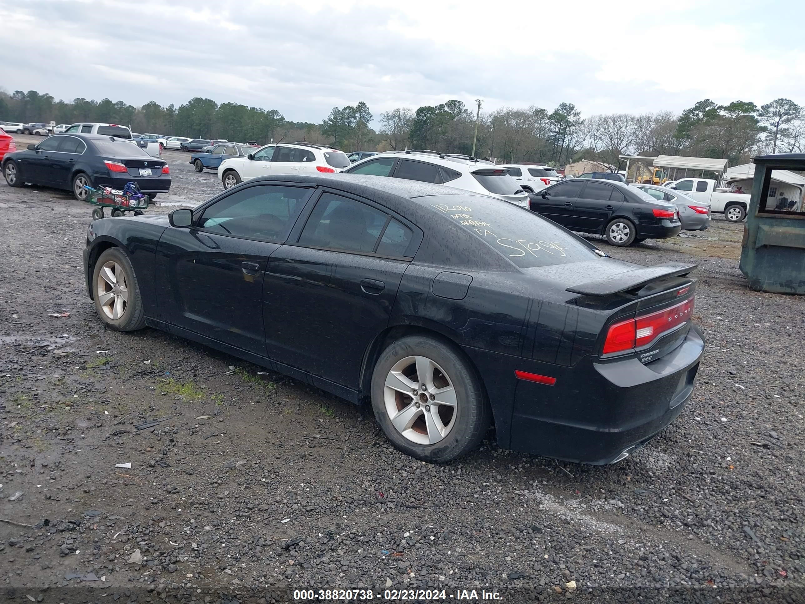 Photo 2 VIN: 2C3CDXBG1CH112010 - DODGE CHARGER 