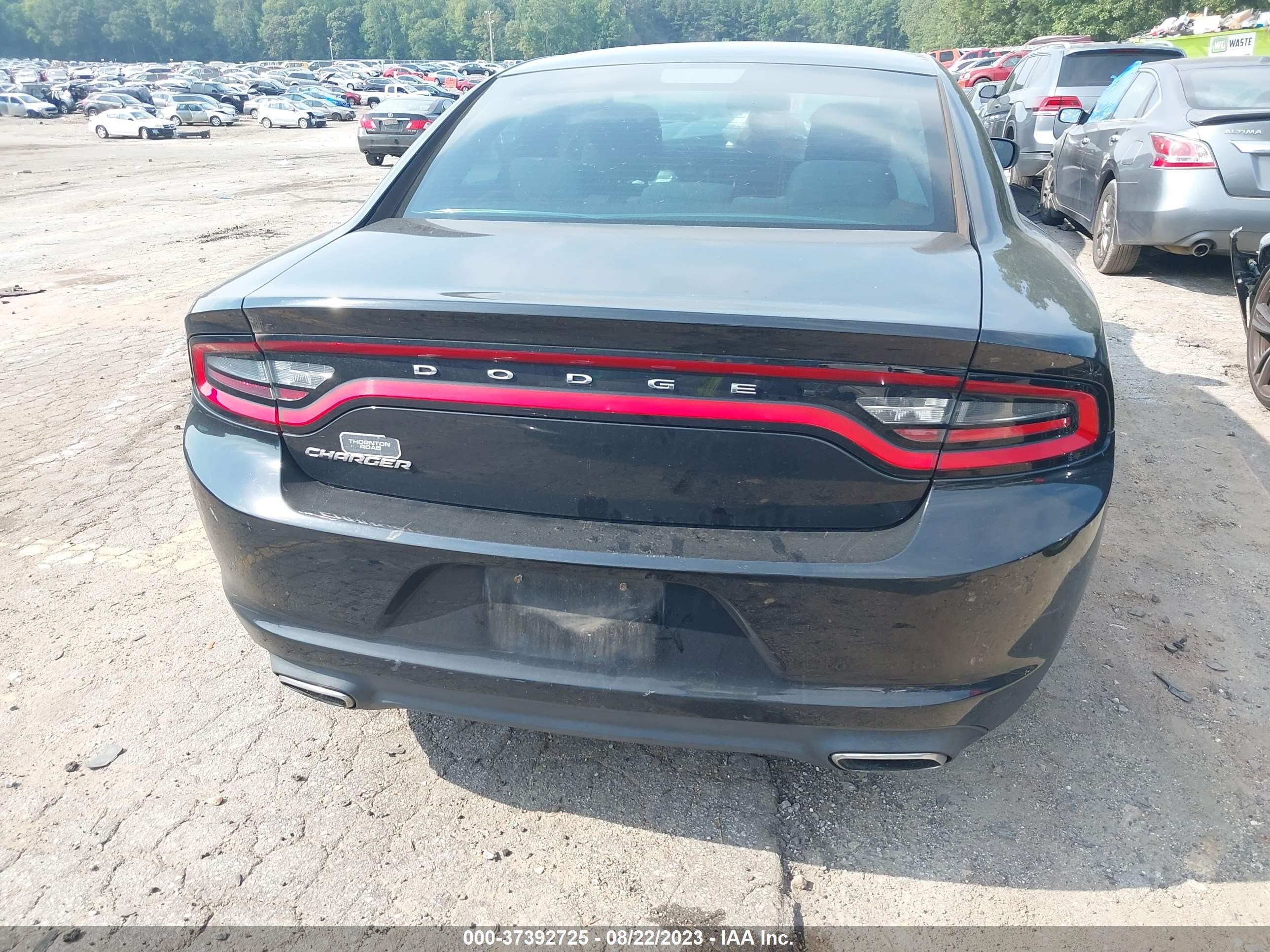 Photo 15 VIN: 2C3CDXBG1GH122588 - DODGE CHARGER 