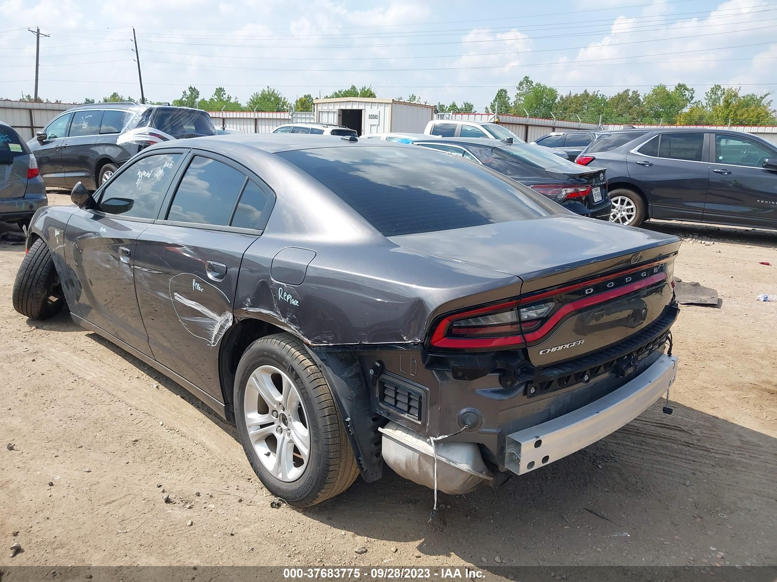 Photo 2 VIN: 2C3CDXBG1MH642236 - DODGE CHARGER 