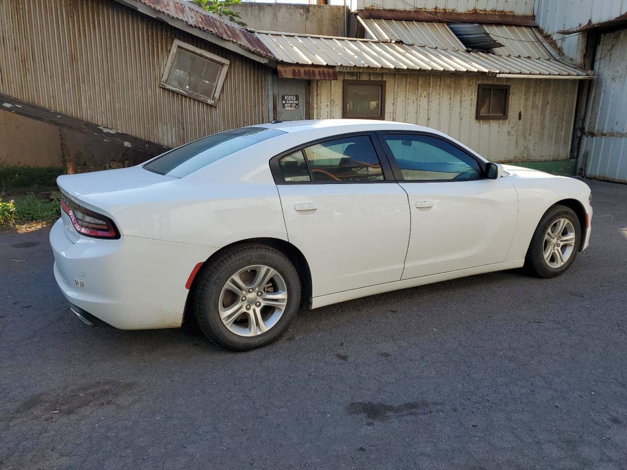 Photo 2 VIN: 2C3CDXBG1NH118747 - DODGE CHARGER 