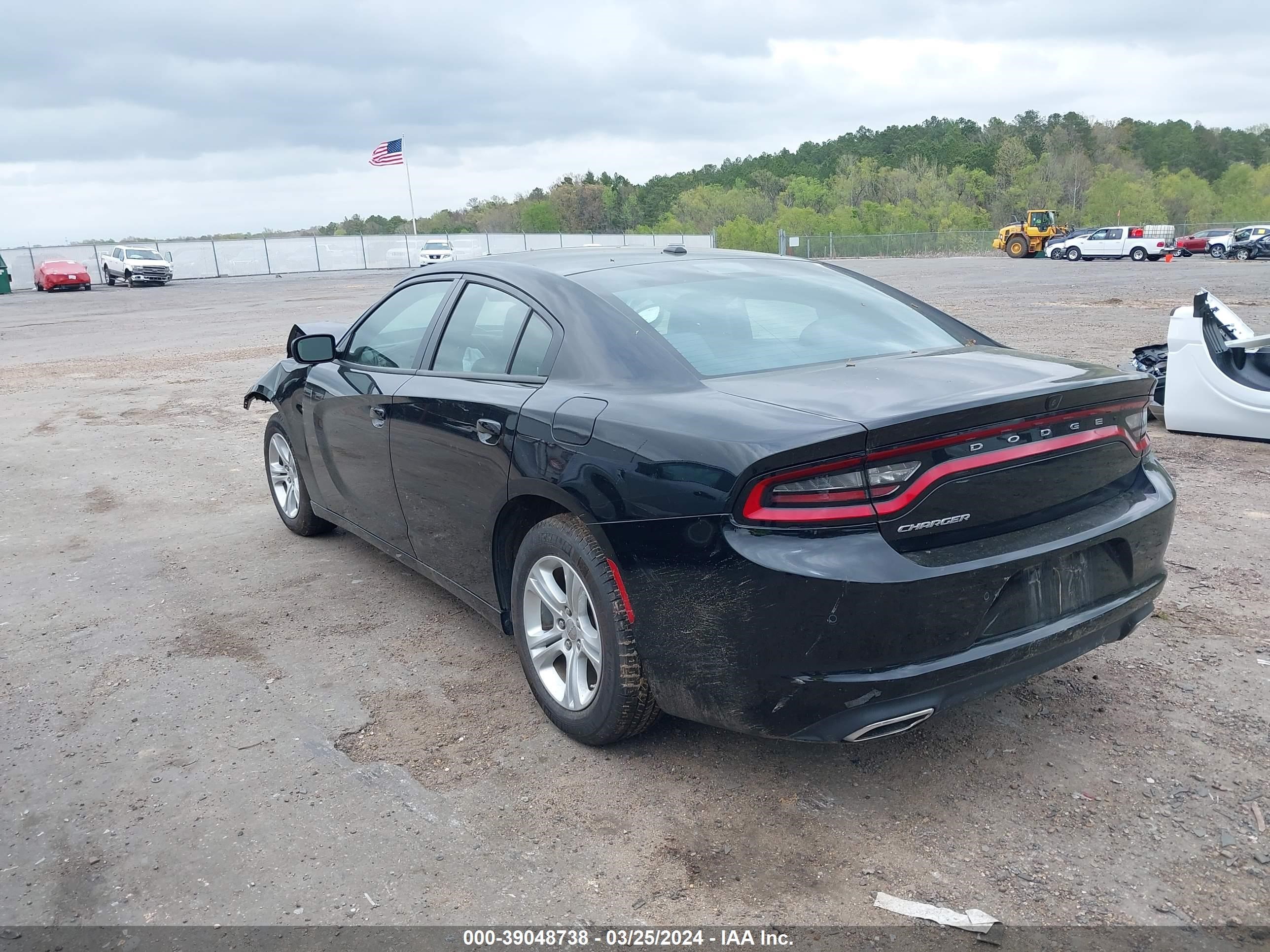 Photo 2 VIN: 2C3CDXBG1NH246602 - DODGE CHARGER 