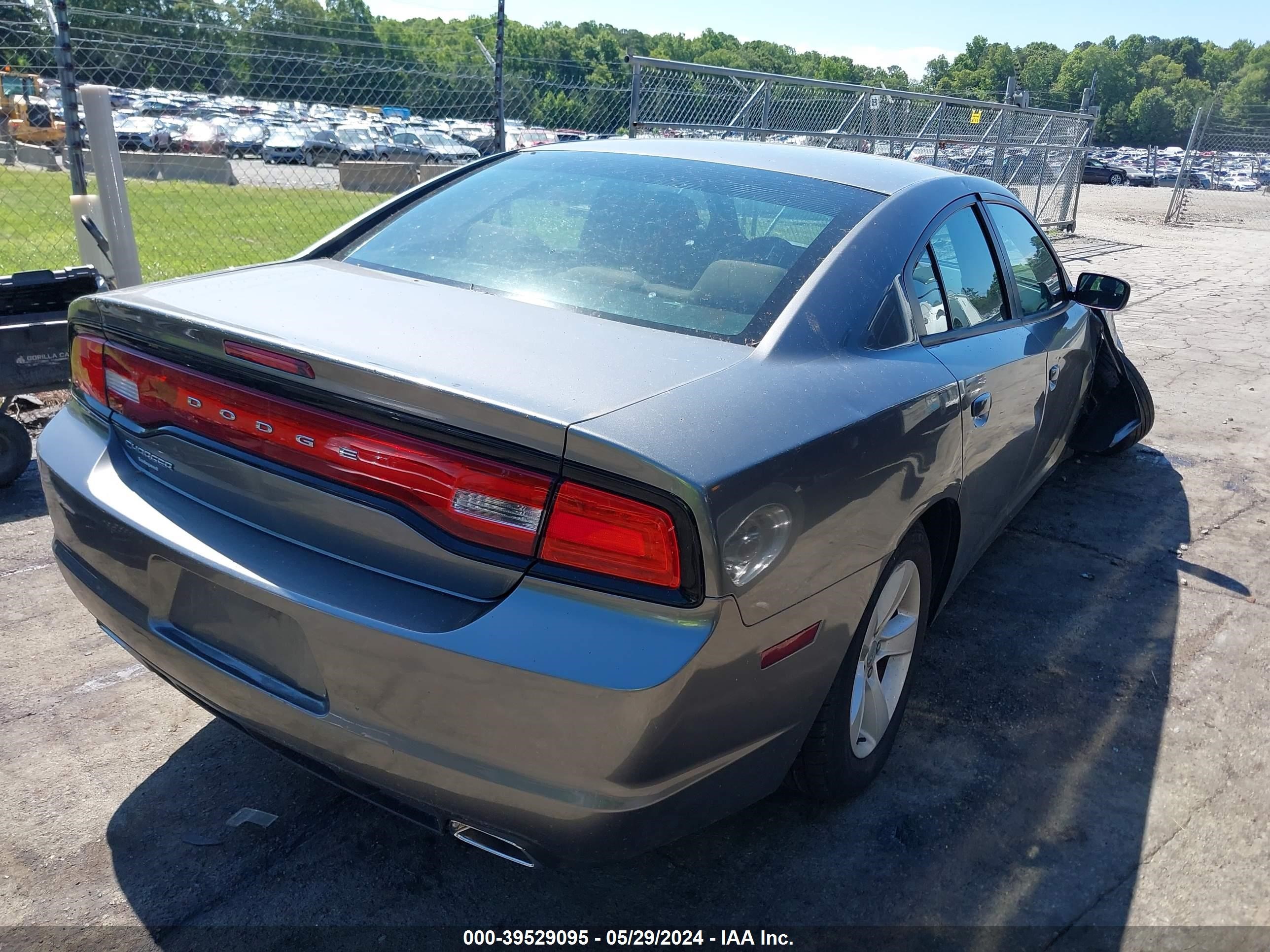 Photo 3 VIN: 2C3CDXBG2CH111691 - DODGE CHARGER 