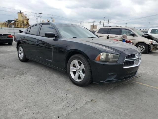 Photo 3 VIN: 2C3CDXBG2CH206963 - DODGE CHARGER SE 