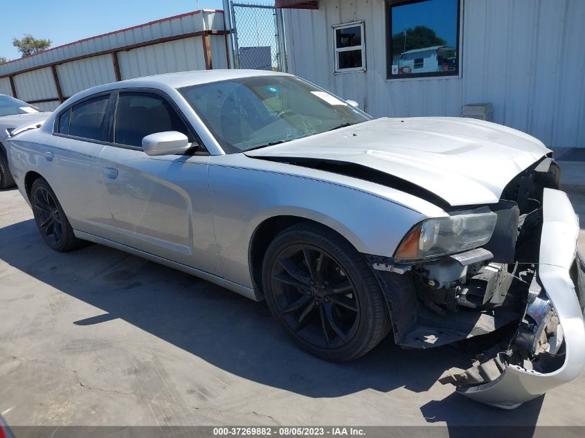 Photo 12 VIN: 2C3CDXBG2CH219700 - DODGE CHARGER 