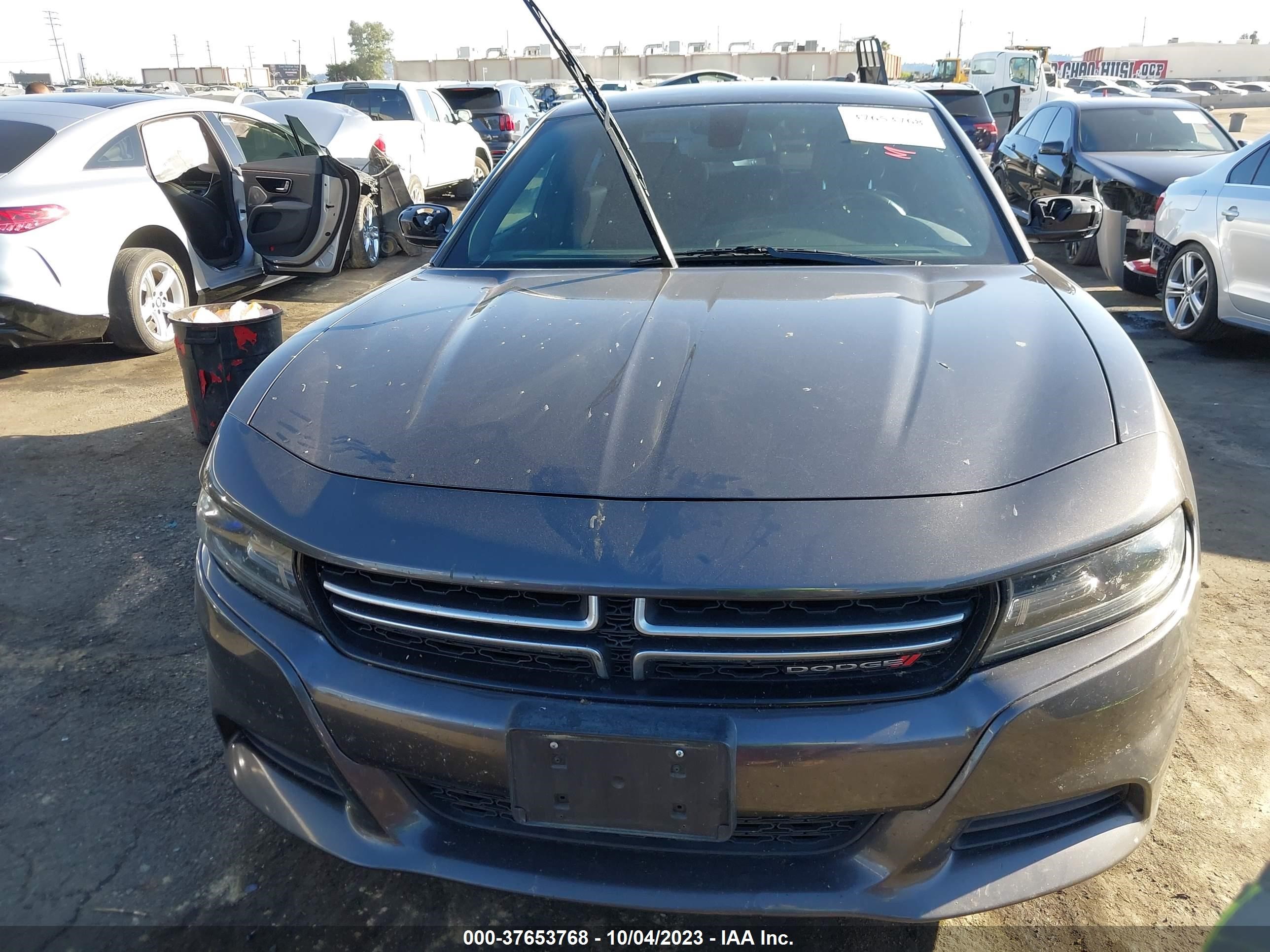 Photo 11 VIN: 2C3CDXBG2FH777874 - DODGE CHARGER 