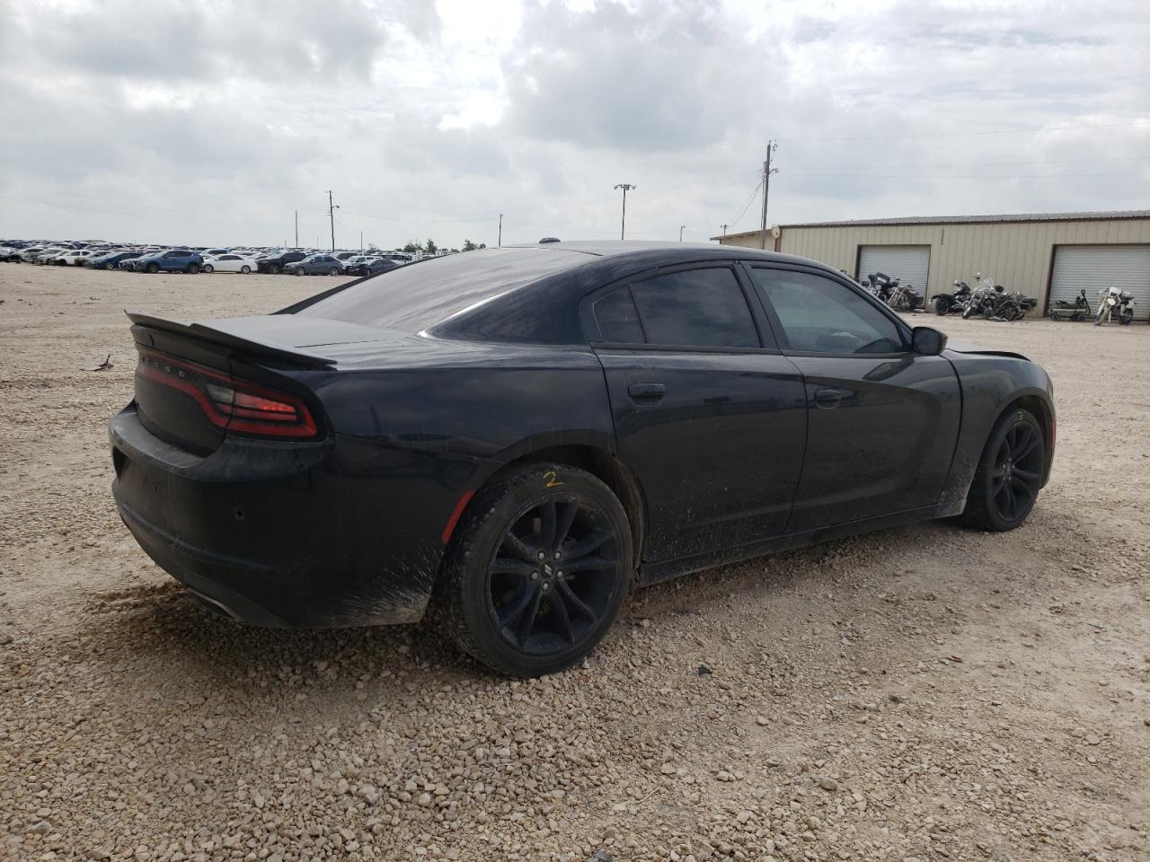 Photo 2 VIN: 2C3CDXBG2JH227177 - DODGE CHARGER 