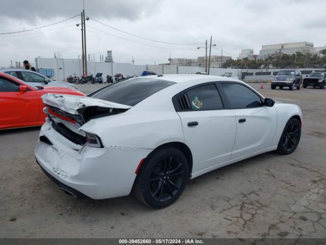 Photo 3 VIN: 2C3CDXBG2JH297732 - DODGE CHARGER 