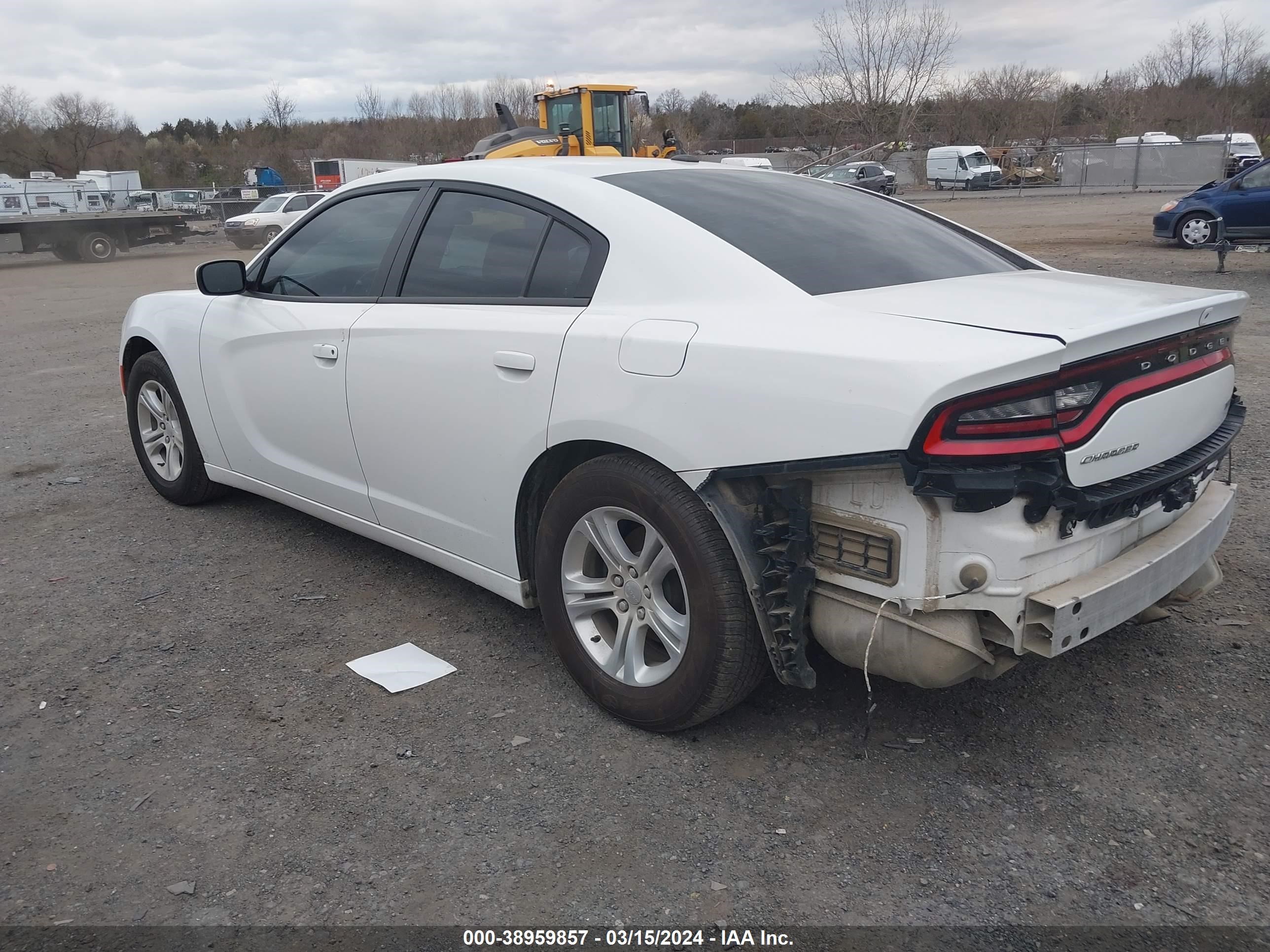 Photo 2 VIN: 2C3CDXBG2KH673492 - DODGE CHARGER 