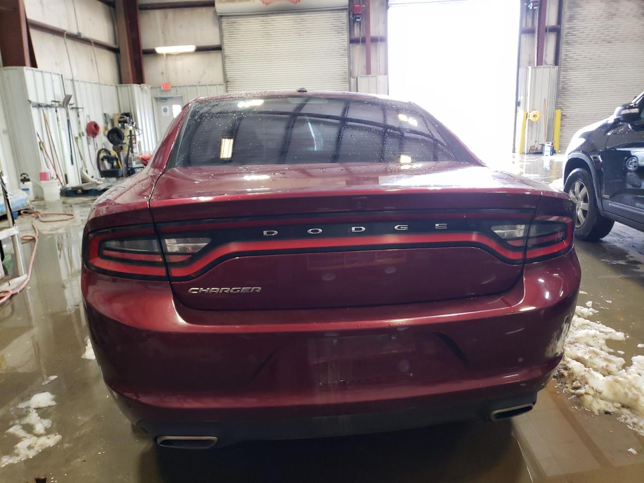 Photo 5 VIN: 2C3CDXBG2KH717393 - DODGE CHARGER 