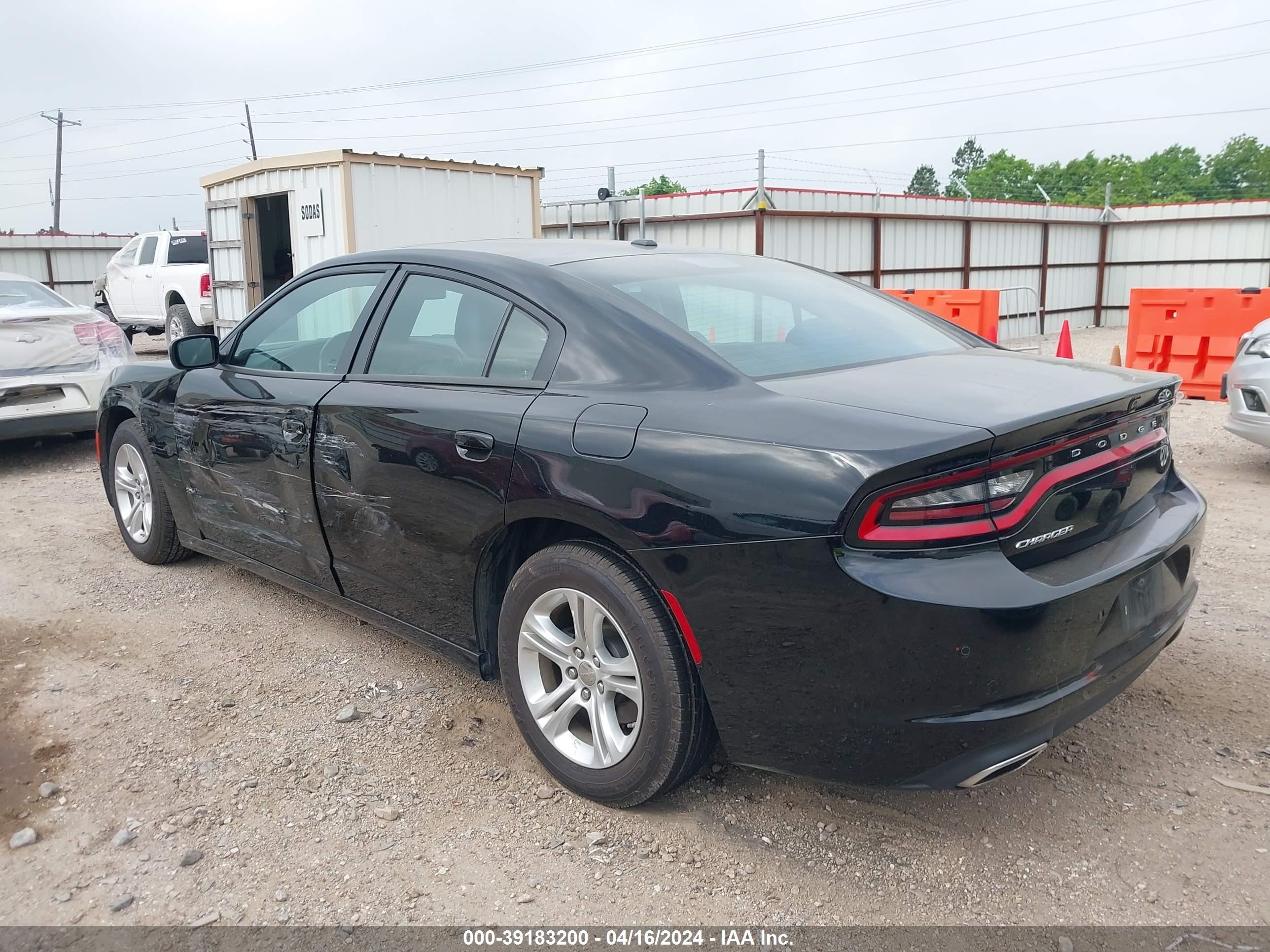 Photo 2 VIN: 2C3CDXBG2NH172767 - DODGE CHARGER 