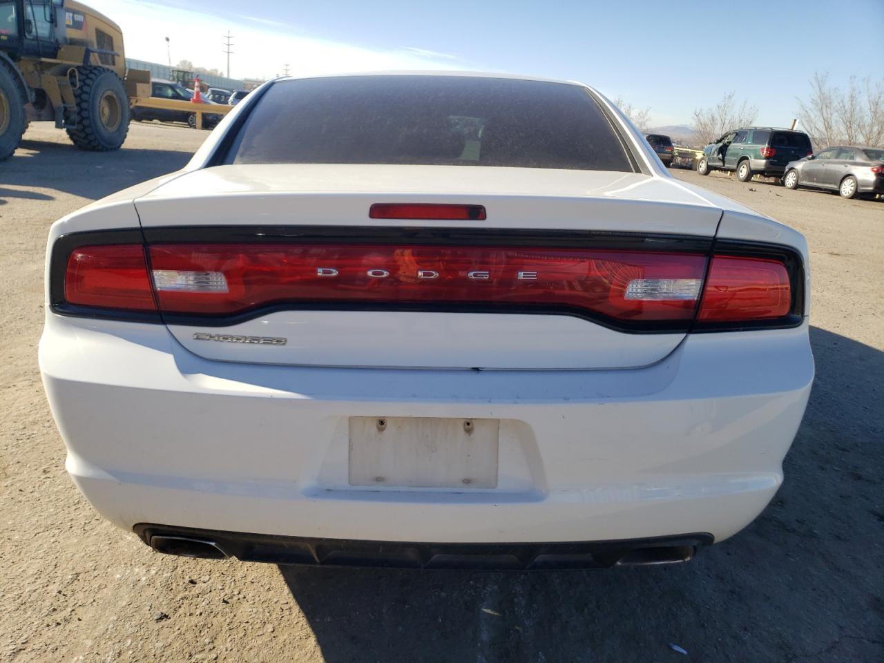 Photo 5 VIN: 2C3CDXBG3DH730639 - DODGE CHARGER 