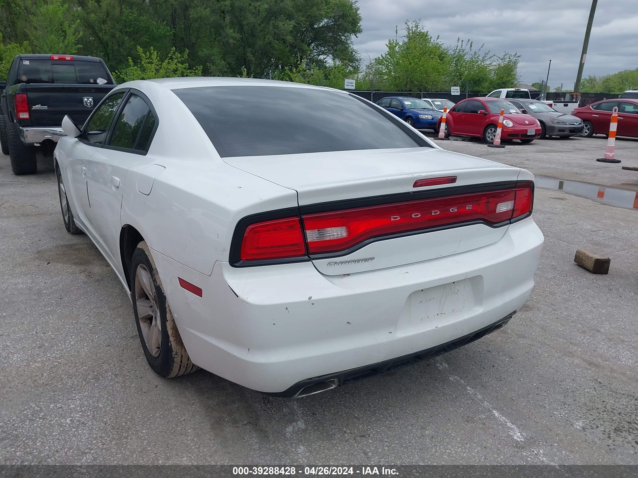 Photo 2 VIN: 2C3CDXBG3EH307822 - DODGE CHARGER 