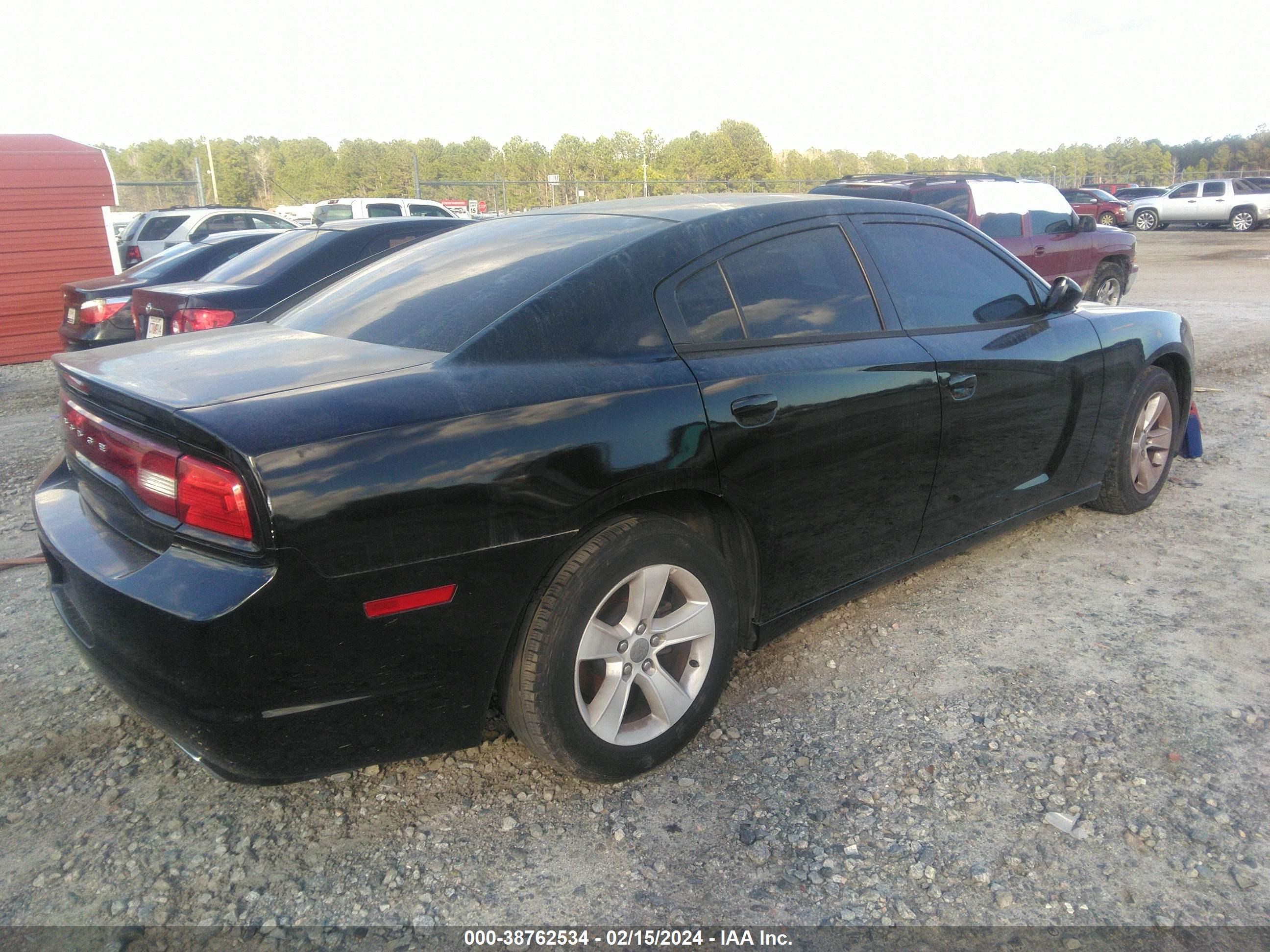 Photo 3 VIN: 2C3CDXBG3EH374968 - DODGE CHARGER 