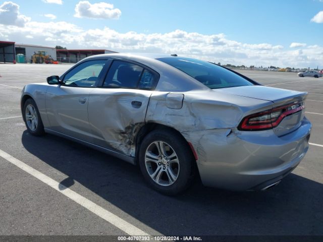 Photo 2 VIN: 2C3CDXBG3FH817315 - DODGE CHARGER 