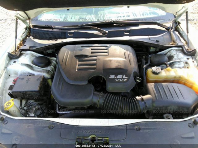 Photo 9 VIN: 2C3CDXBG3GH102956 - DODGE CHARGER 