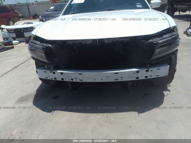 Photo 5 VIN: 2C3CDXBG3GH122737 - DODGE CHARGER 