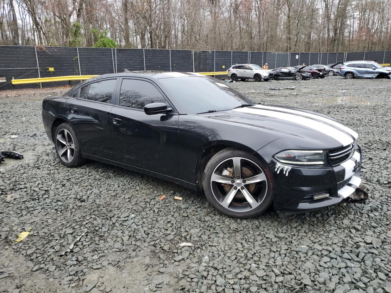 Photo 3 VIN: 2C3CDXBG3HH575953 - DODGE CHARGER 