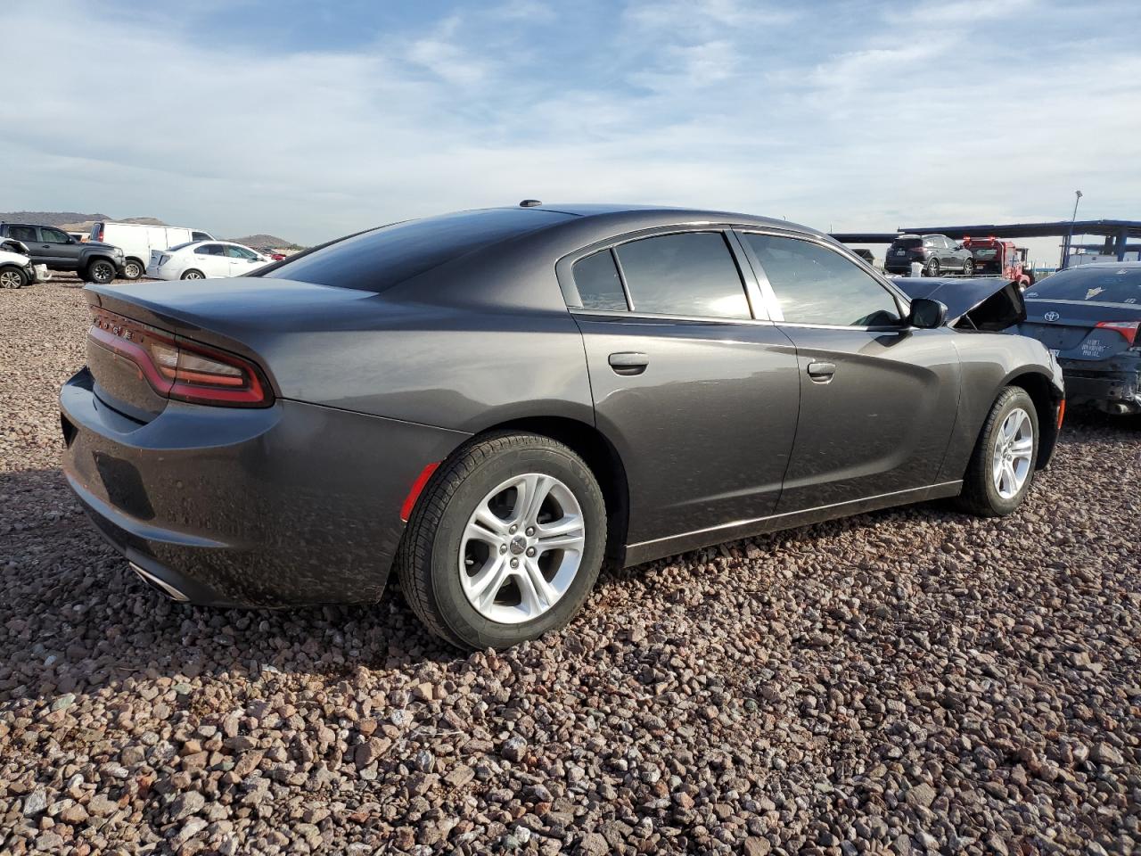 Photo 2 VIN: 2C3CDXBG3KH658306 - DODGE CHARGER 