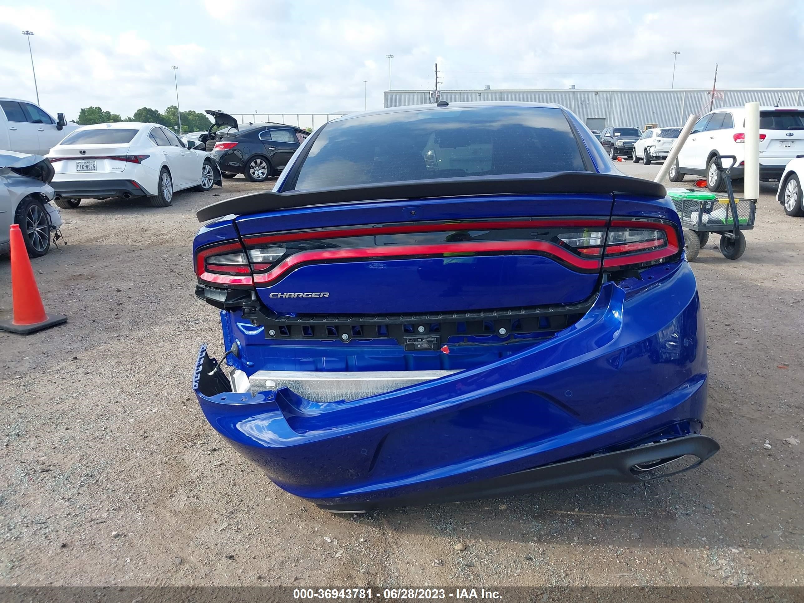 Photo 15 VIN: 2C3CDXBG3NH225489 - DODGE CHARGER 