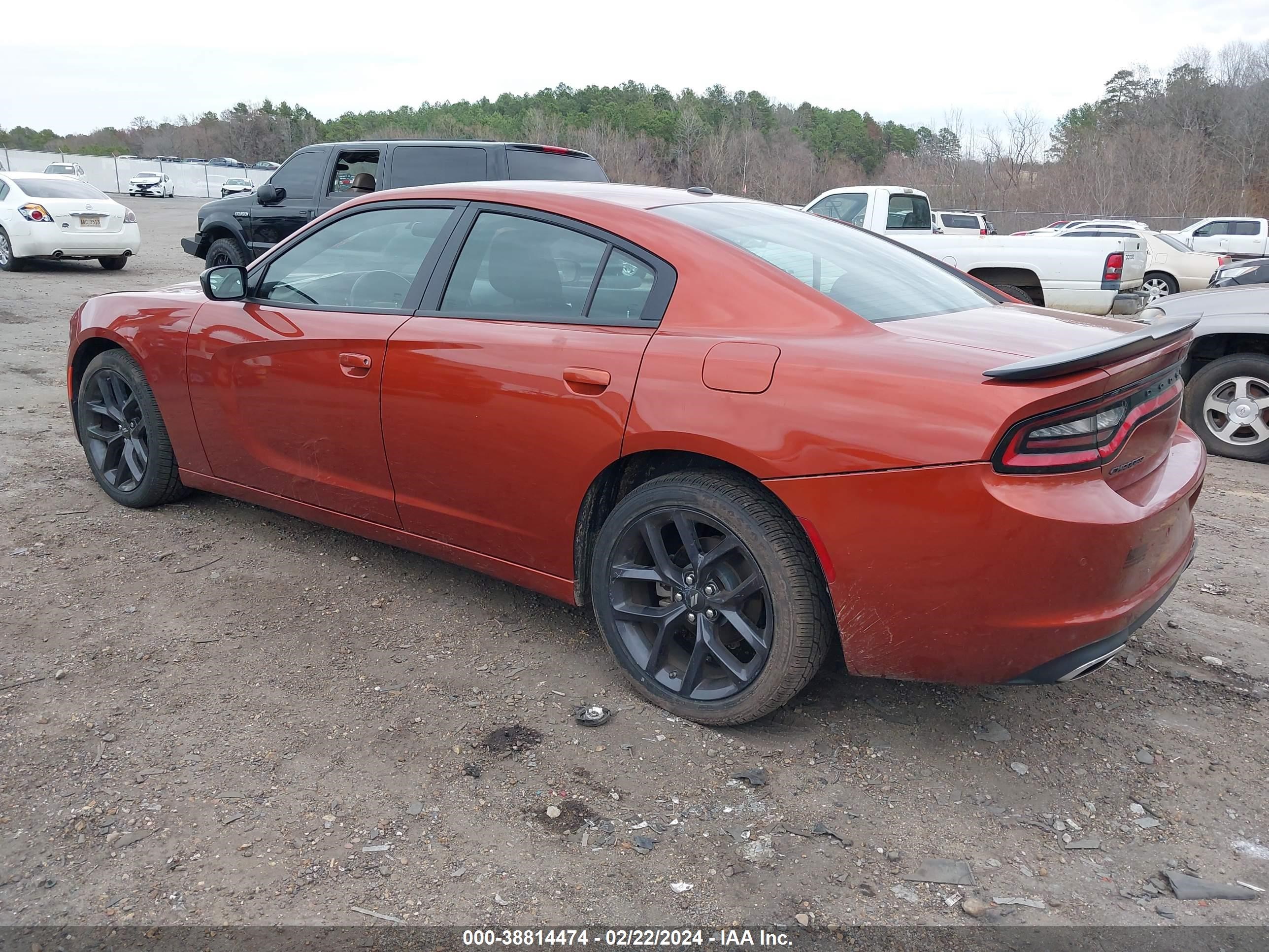 Photo 2 VIN: 2C3CDXBG3NH246388 - DODGE CHARGER 