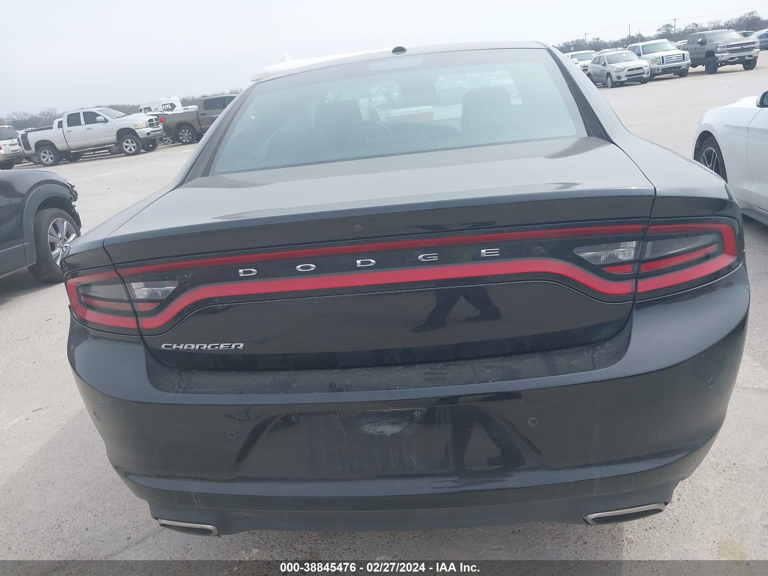 Photo 15 VIN: 2C3CDXBG3NH258878 - DODGE CHARGER 