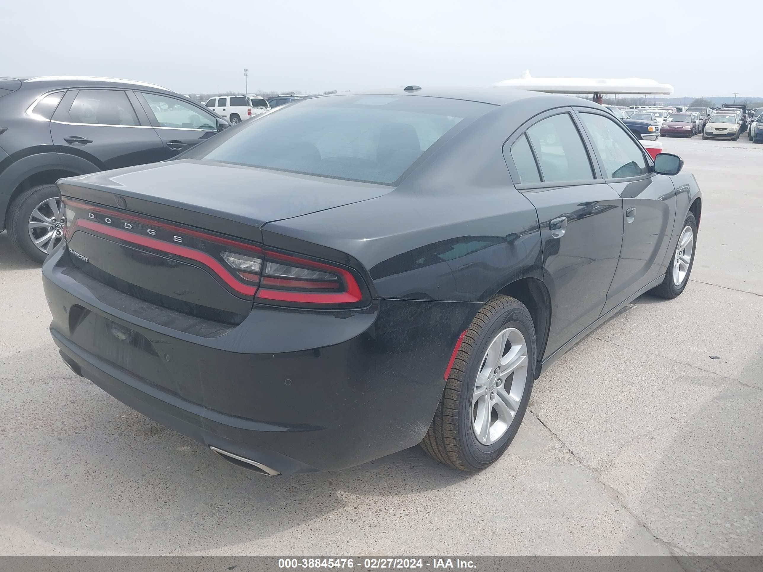 Photo 3 VIN: 2C3CDXBG3NH258878 - DODGE CHARGER 