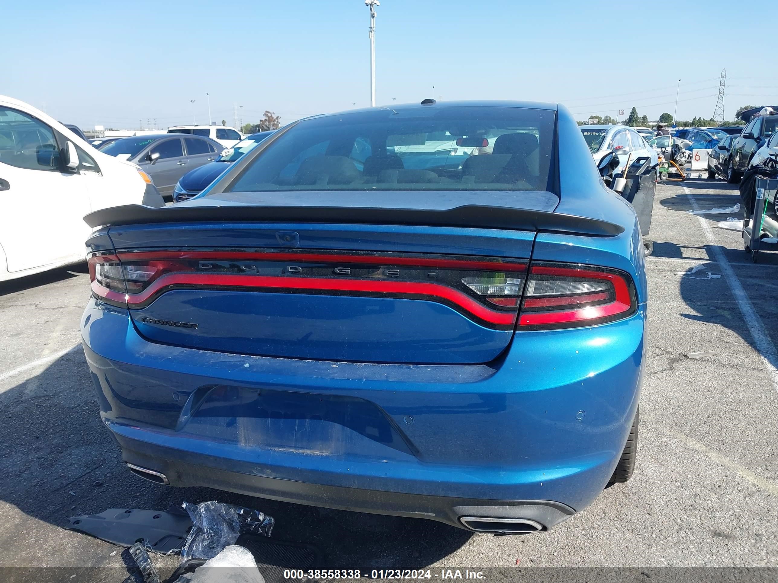 Photo 15 VIN: 2C3CDXBG3NH261828 - DODGE CHARGER 