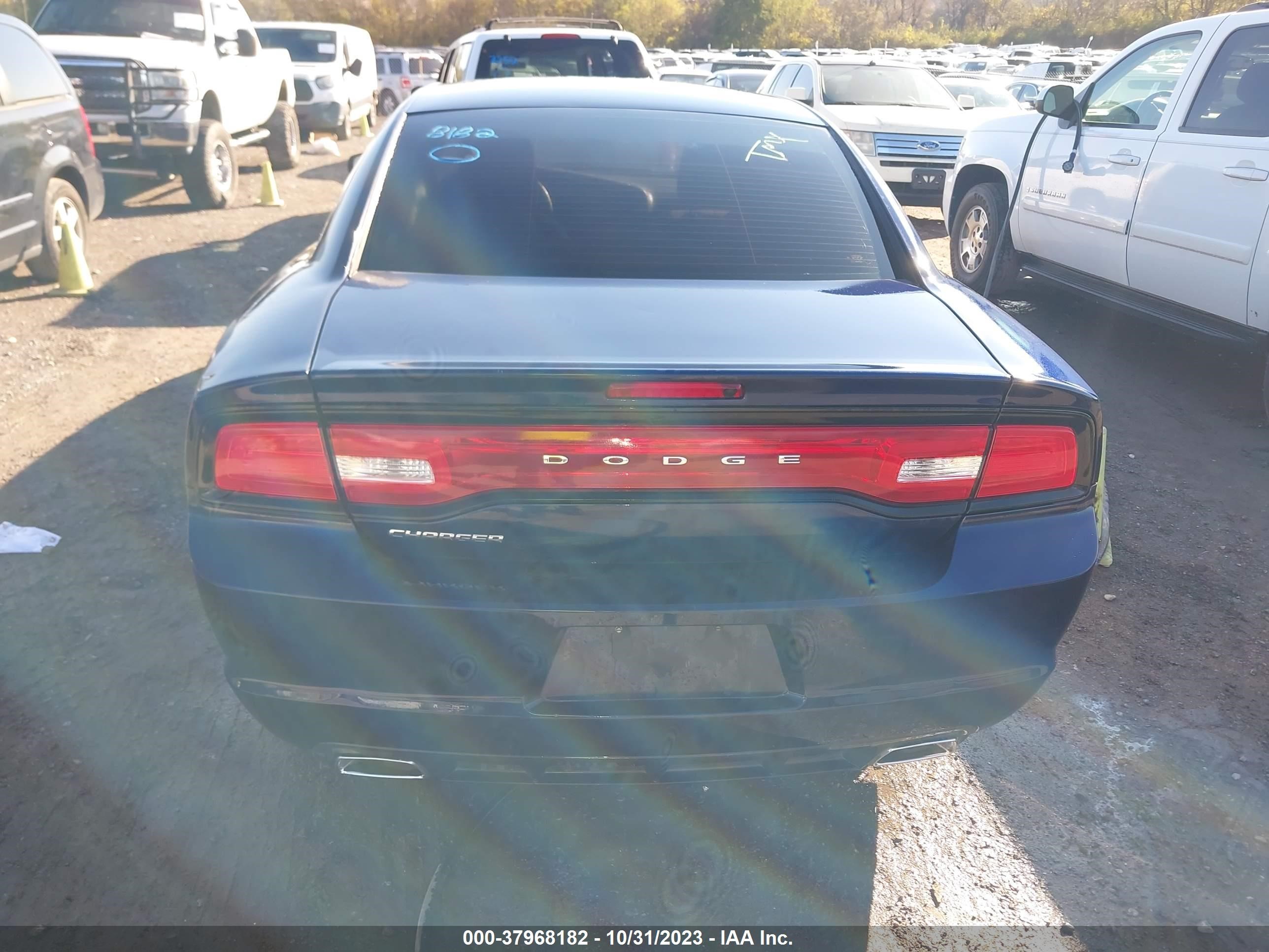 Photo 10 VIN: 2C3CDXBG4EH268545 - DODGE CHARGER 