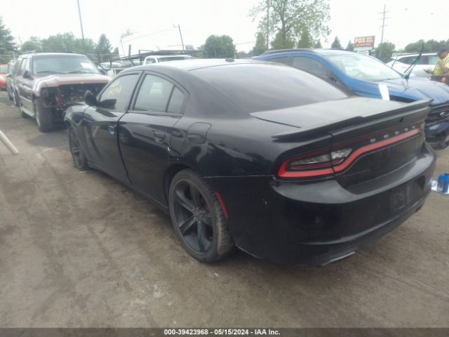 Photo 2 VIN: 2C3CDXBG4FH878947 - DODGE CHARGER 