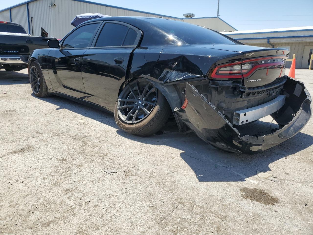 Photo 1 VIN: 2C3CDXBG4JH323473 - DODGE CHARGER 