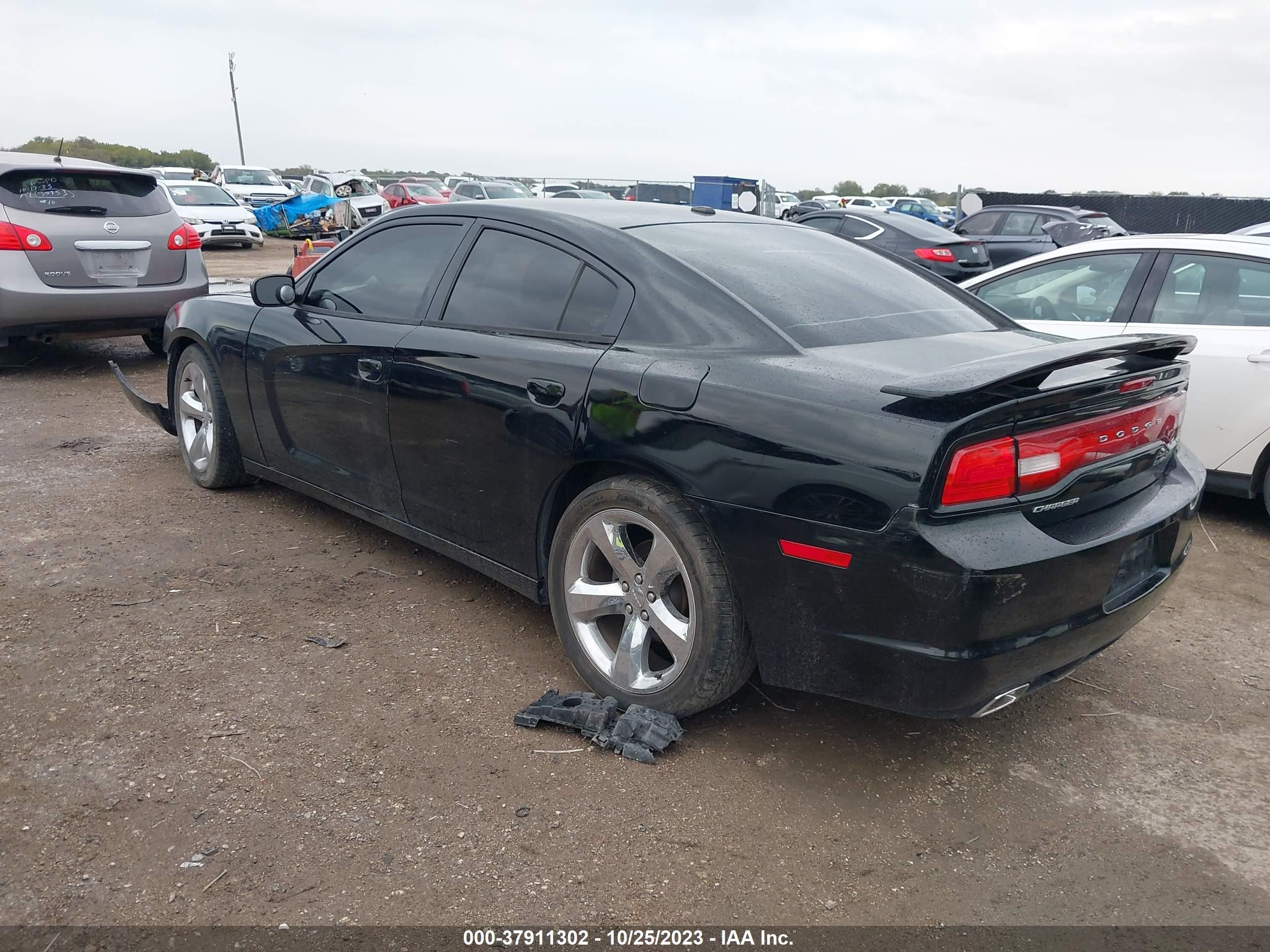 Photo 2 VIN: 2C3CDXBG5EH356679 - DODGE CHARGER 