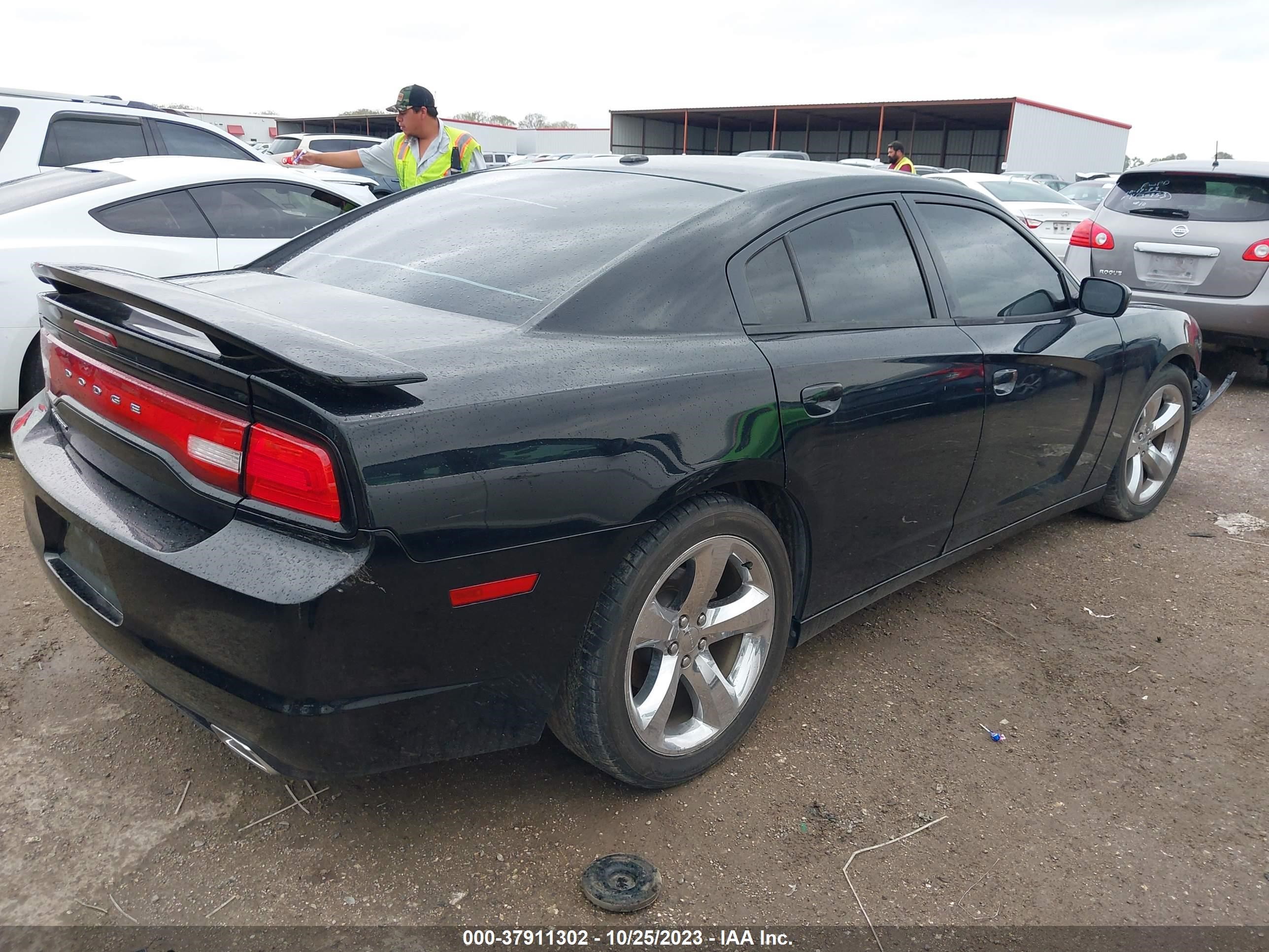 Photo 3 VIN: 2C3CDXBG5EH356679 - DODGE CHARGER 