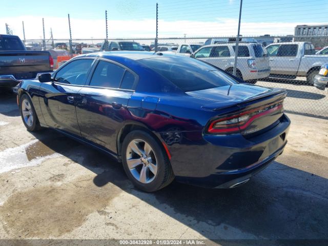 Photo 2 VIN: 2C3CDXBG5FH735683 - DODGE CHARGER 