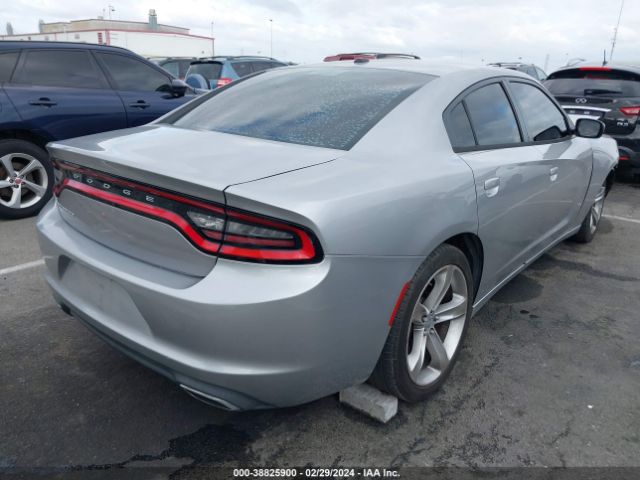 Photo 3 VIN: 2C3CDXBG5FH865768 - DODGE CHARGER 