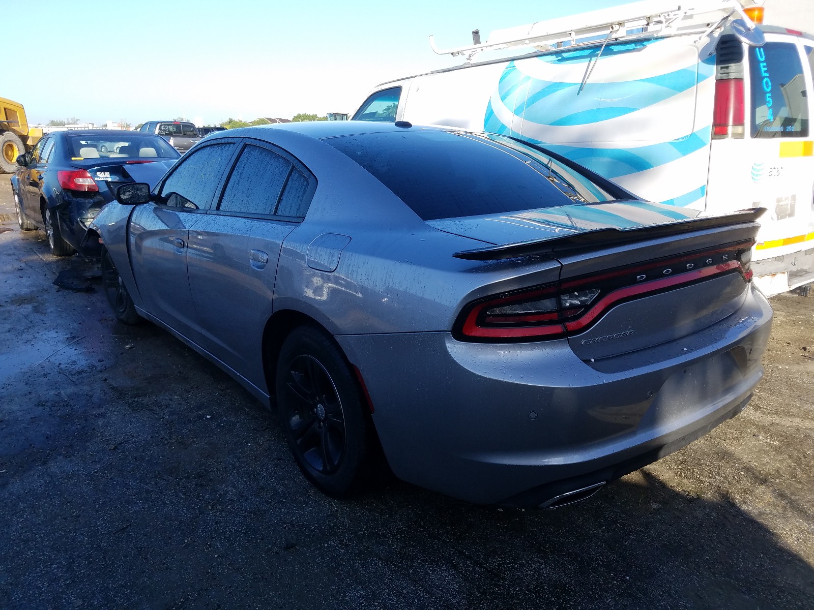 Photo 2 VIN: 2C3CDXBG5FH870629 - DODGE CHARGER SE 