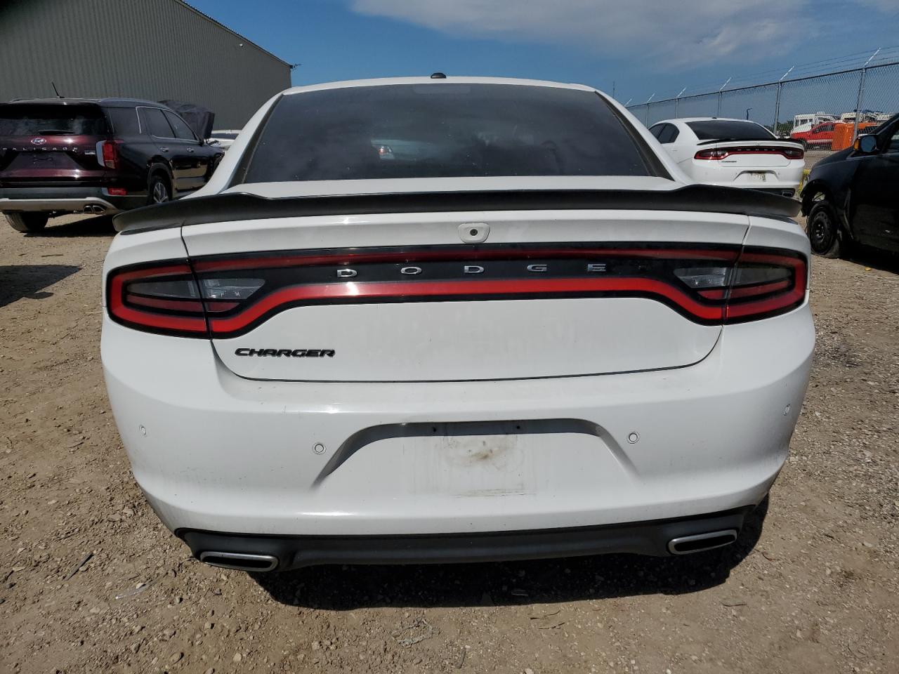 Photo 5 VIN: 2C3CDXBG5JH307394 - DODGE CHARGER 