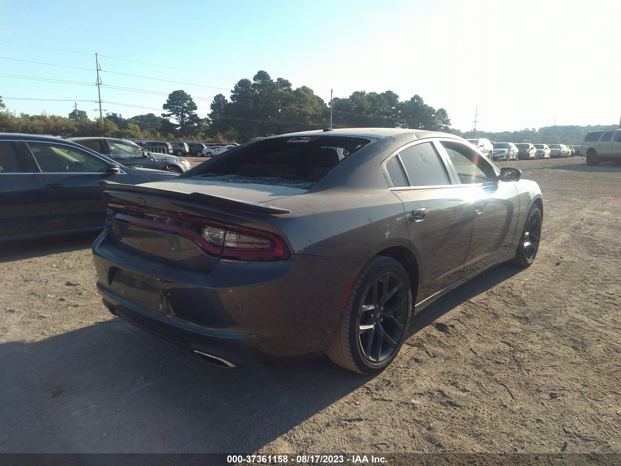 Photo 3 VIN: 2C3CDXBG5NH157647 - DODGE CHARGER 