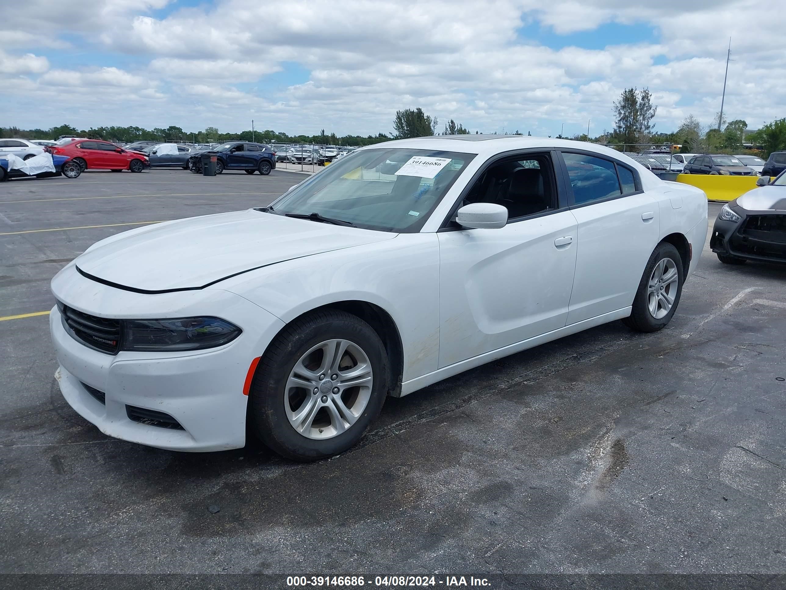 Photo 1 VIN: 2C3CDXBG5NH197307 - DODGE CHARGER 