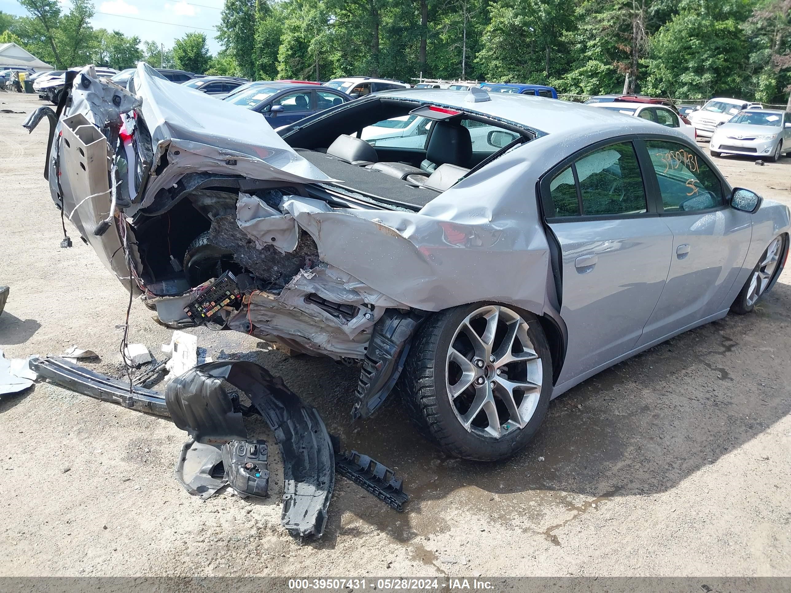 Photo 3 VIN: 2C3CDXBG5NH199543 - DODGE CHARGER 