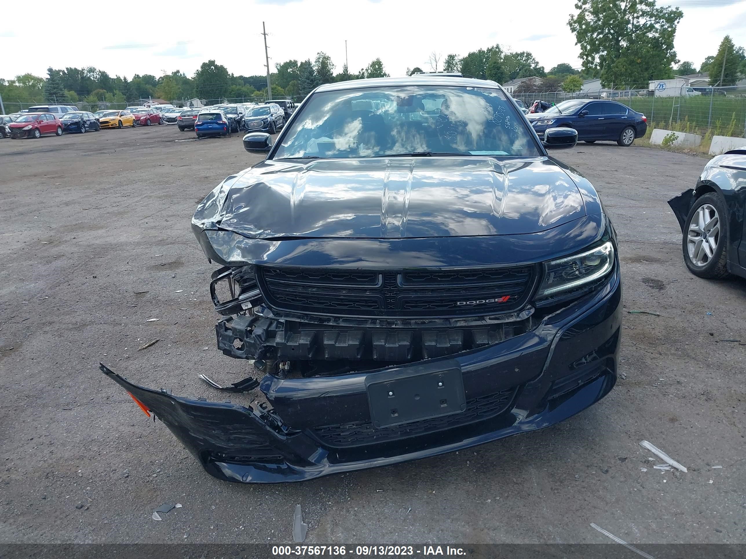 Photo 11 VIN: 2C3CDXBG5PH568436 - DODGE CHARGER 