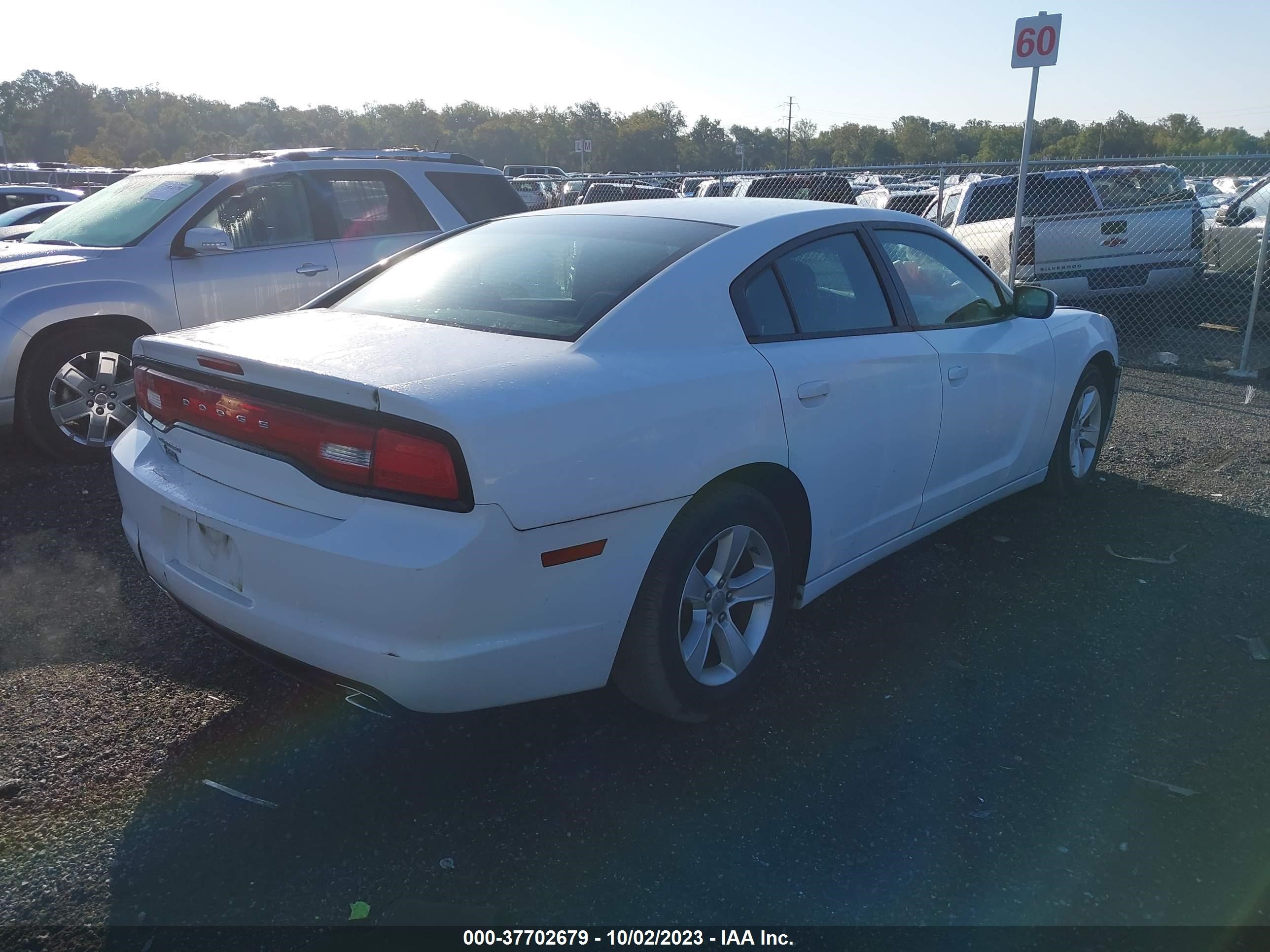 Photo 3 VIN: 2C3CDXBG6DH720459 - DODGE CHARGER 