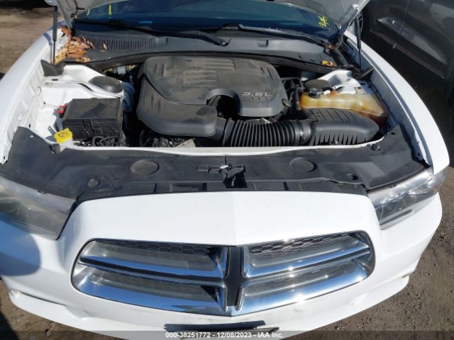 Photo 9 VIN: 2C3CDXBG6EH280972 - DODGE CHARGER 