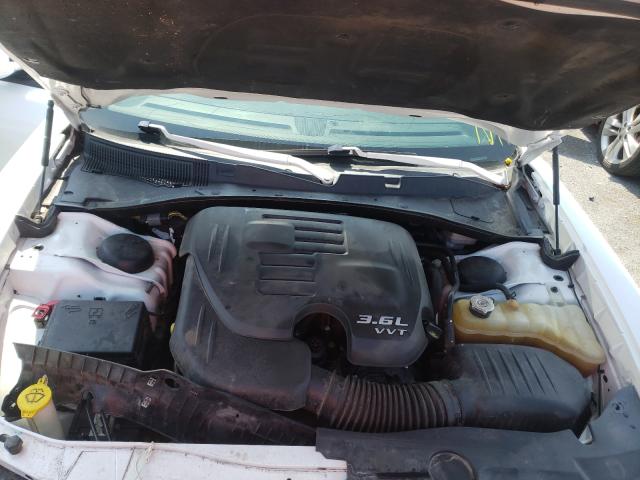 Photo 6 VIN: 2C3CDXBG6EH309161 - DODGE CHARGER SE 