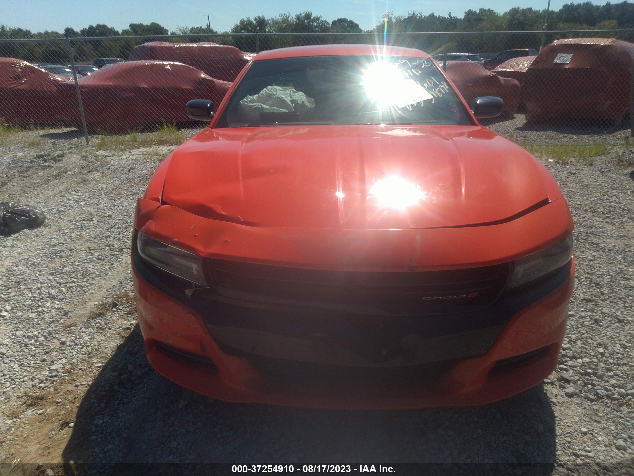 Photo 11 VIN: 2C3CDXBG6GH318798 - DODGE CHARGER 