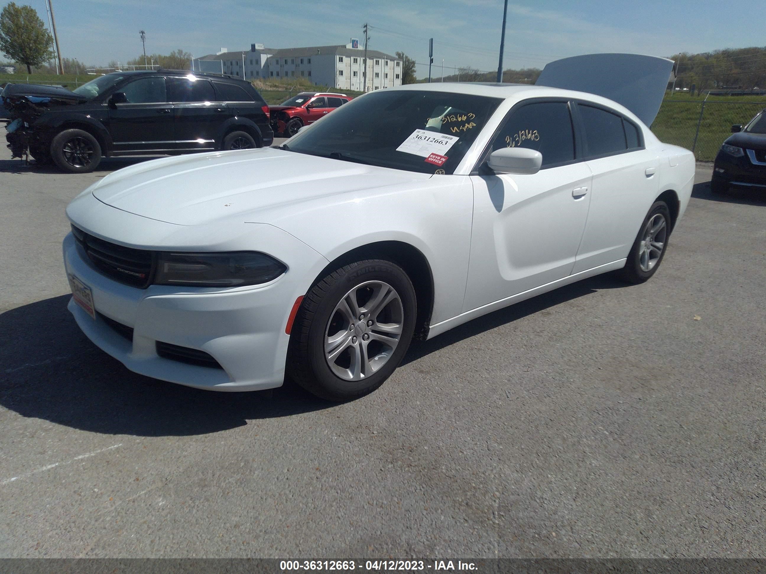 Photo 1 VIN: 2C3CDXBG6KH636364 - DODGE CHARGER 