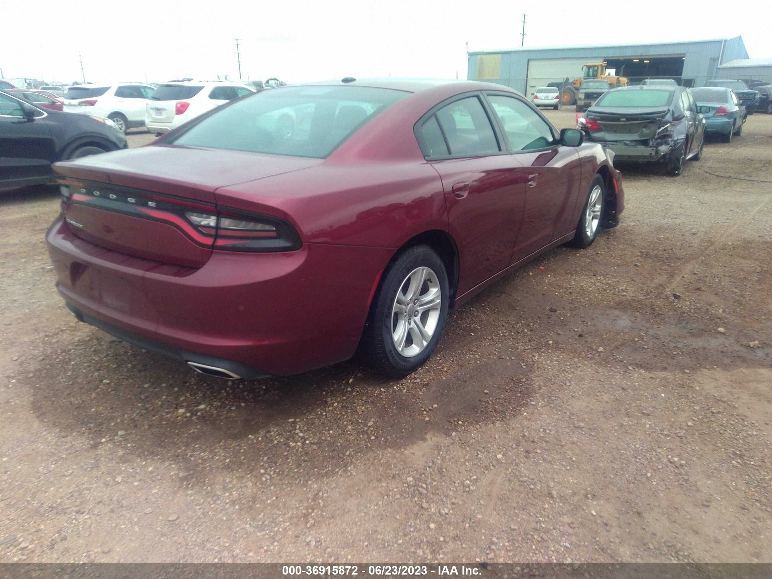 Photo 3 VIN: 2C3CDXBG6KH717638 - DODGE CHARGER 