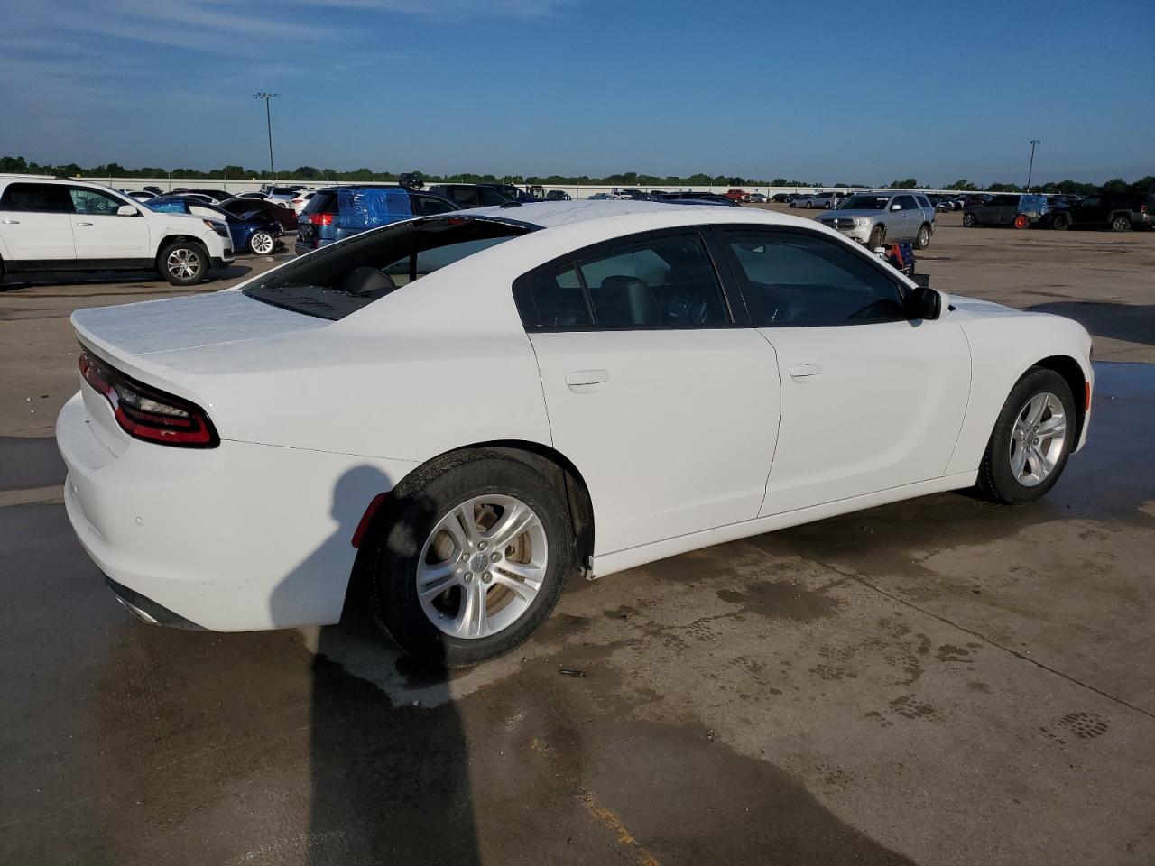 Photo 2 VIN: 2C3CDXBG6NH157267 - DODGE CHARGER 