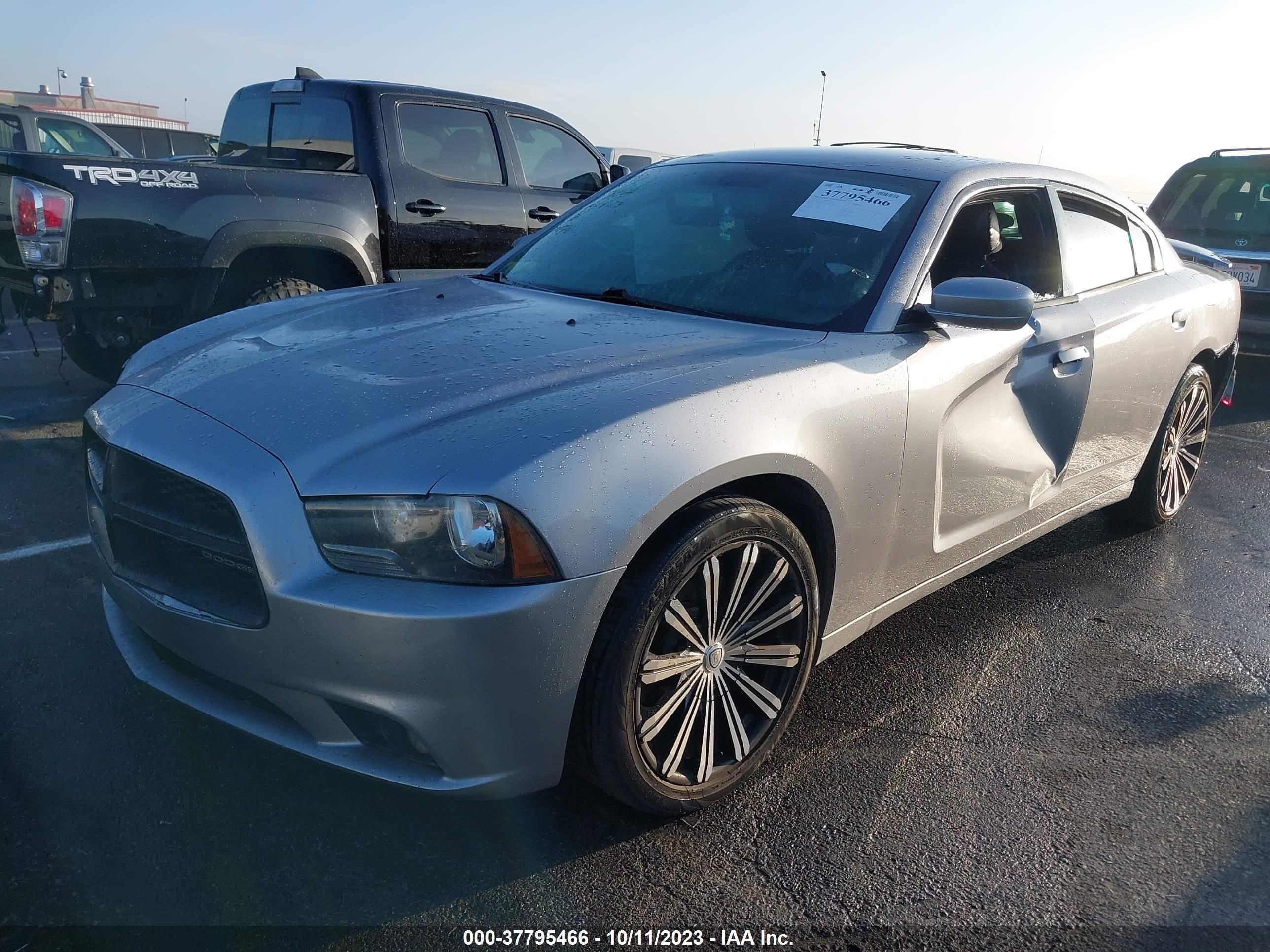 Photo 12 VIN: 2C3CDXBG7EH333291 - DODGE CHARGER 