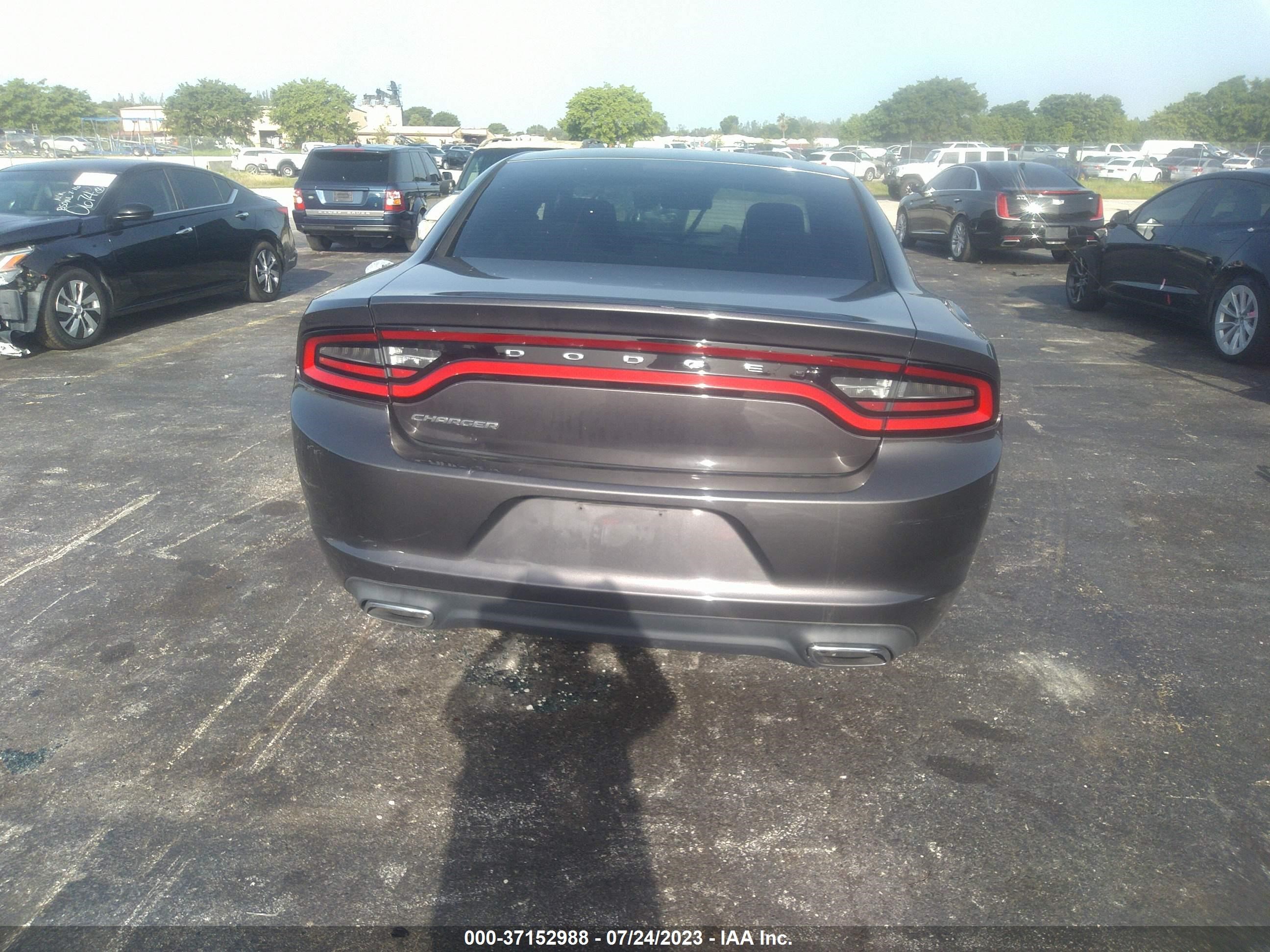 Photo 16 VIN: 2C3CDXBG7GH242654 - DODGE CHARGER 