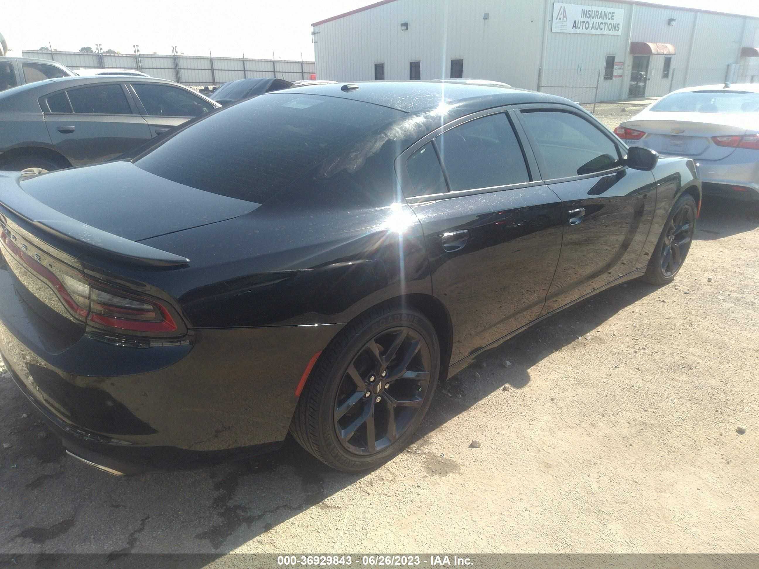 Photo 3 VIN: 2C3CDXBG7KH692877 - DODGE CHARGER 